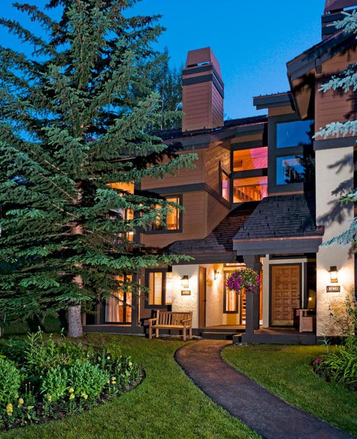 Ridgepoint Townhome 198 By East West Hospitality Beaver Creek Exterior foto